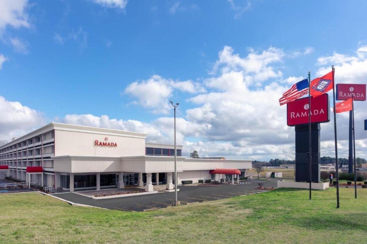 Ramada By Wyndham Texarkana Exterior photo