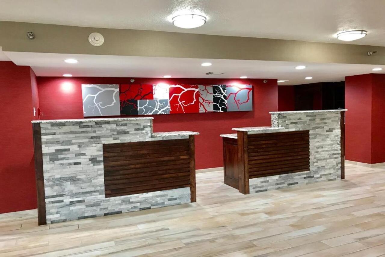 Ramada By Wyndham Texarkana Exterior photo
